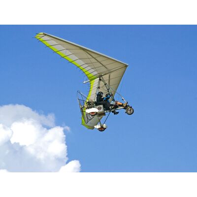 Smartbox Volo sulle Marche in deltaplano con avio-aperitivo per 2 Smartbox Volo sulle Marche in deltaplano con avio-aperitivo per 2