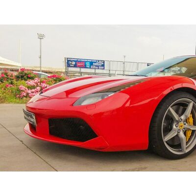 Smartbox Ferrari F488 su pista: 4 giri sul Circuito di Castelletto e video incluso Smartbox Ferrari F488 su pista: 4 giri sul Circuito di Castelletto e video incluso