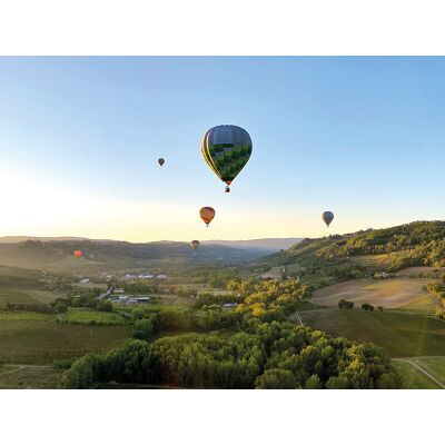 Smartbox L'incanto della Toscana: suggestivo volo in mongolfiera con Prosecco e assaggi per 2 Smartbox L'incanto della Toscana: suggestivo volo in mongolfiera con Prosecco e assaggi per 2