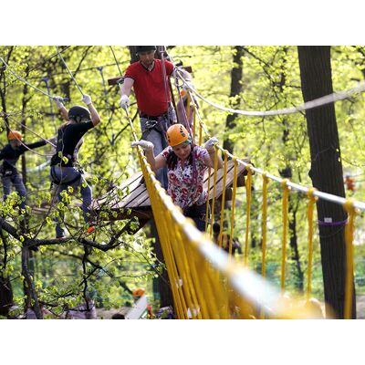Smartbox Veja Adventure Park in famiglia: biglietti di ingresso, pranzo e caccia al tesoro per 4 Smartbox Veja Adventure Park in famiglia: biglietti di ingresso, pranzo e caccia al tesoro per 4