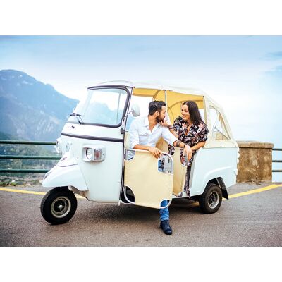 Smartbox Romantico tour della Costiera Amalfitana in Ape Calessino con pausa gourmet per 2 Smartbox Romantico tour della Costiera Amalfitana in Ape Calessino con pausa gourmet per 2