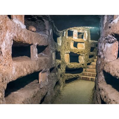 Smartbox Enigmi e misteri: tour guidato tra le cripte e le catacombe della Città Eterna per 2 Smartbox Enigmi e misteri: tour guidato tra le cripte e le catacombe della Città Eterna per 2