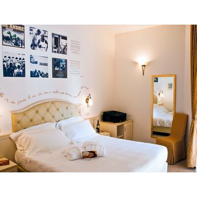 Smartbox Relax esclusivo a Rimini: 1 notte con accesso Spa privato al 4* Sovrana Hotel & Re Aqva SPA Smartbox Relax esclusivo a Rimini: 1 notte con accesso Spa privato al 4* Sovrana Hotel & Re Aqva SPA