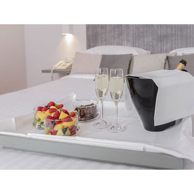 Smartbox 1 notte in hotel 4* a Montecatini in camera con vasca idromassaggio e cena gourmet Smartbox 1 notte in hotel 4* a Montecatini in camera con vasca idromassaggio e cena gourmet