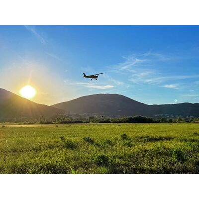 Smartbox Emozioni in quota: un suggestivo volo con istruttore e battesimo dell'aria Smartbox Emozioni in quota: un suggestivo volo con istruttore e battesimo dell'aria
