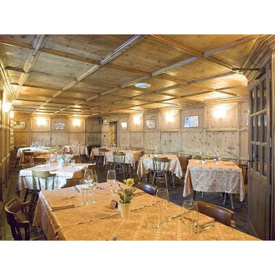 Smartbox Io & Te a Livigno: 1 notte in Suite con pausa benessere, aperitivo tipico e cena di 3 portate Smartbox Io & Te a Livigno: 1 notte in Suite con pausa benessere, aperitivo tipico e cena di 3 portate