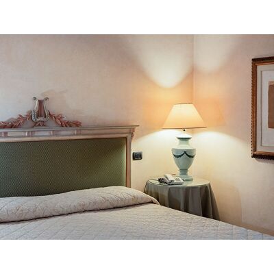 Smartbox 1 incantevole notte nel centro storico di Gubbio in hotel 4* con drink di benvenuto Smartbox 1 incantevole notte nel centro storico di Gubbio in hotel 4* con drink di benvenuto