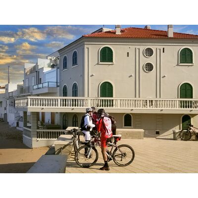 Smartbox Benessere barocco a Scicli: 3 notti con idromassaggio e tour guidato della città in bici Smartbox Benessere barocco a Scicli: 3 notti con idromassaggio e tour guidato della città in bici