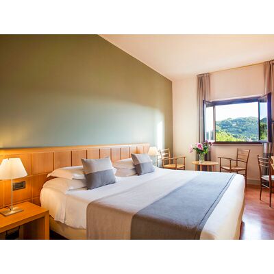 Smartbox 1 notte in Junior Suite 4* con cena degustazione a base di tartufo Smartbox 1 notte in Junior Suite 4* con cena degustazione a base di tartufo