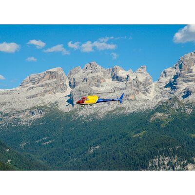 Smartbox Trentino dall'alto: tour di gruppo in elicottero di 15 min sull'Adamello e Gruppo del Brenta Smartbox Trentino dall'alto: tour di gruppo in elicottero di 15 min sull'Adamello e Gruppo del Brenta