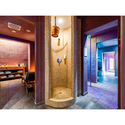 Smartbox A Rimini con relax: 1 accesso di 2 ore alla Spa privata in hotel 4* per 2 persone Smartbox A Rimini con relax: 1 accesso di 2 ore alla Spa privata in hotel 4* per 2 persone