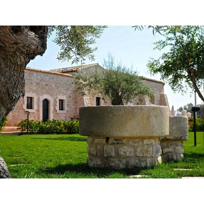 Smartbox 1 notte in un country hotel 4* con piscina e cena nel fascino della Val di Noto Smartbox 1 notte in un country hotel 4* con piscina e cena nel fascino della Val di Noto