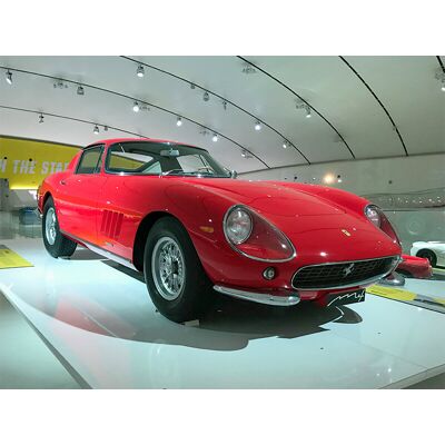 Smartbox 2 ingressi per adulti al Museo Enzo Ferrari Smartbox 2 ingressi per adulti al Museo Enzo Ferrari