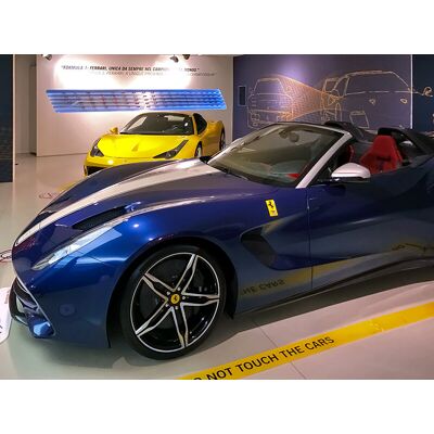 Smartbox A Maranello con la famiglia: ingresso al Museo Ferrari per 2 adulti e 2 ragazzi Smartbox A Maranello con la famiglia: ingresso al Museo Ferrari per 2 adulti e 2 ragazzi