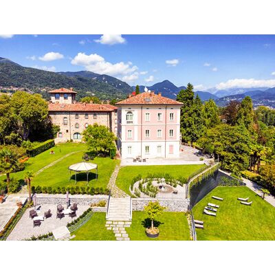 Smartbox 1 notte in Junior Suite con sauna privata in un Relais Castello 4* vicino al Lago di Como Smartbox 1 notte in Junior Suite con sauna privata in un Relais Castello 4* vicino al Lago di Como