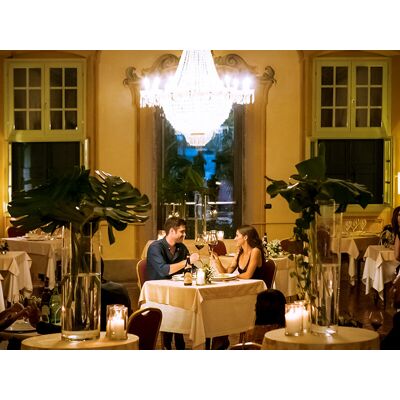 Smartbox Fuga romantica di 1 notte con accesso alle piscine termali e cena gourmet in hotel 4* Smartbox Fuga romantica di 1 notte con accesso alle piscine termali e cena gourmet in hotel 4*