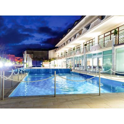 Smartbox Fuga alla Spa: 1 notte con cena e accesso al centro benessere in Resort 4* Smartbox Fuga alla Spa: 1 notte con cena e accesso al centro benessere in Resort 4*