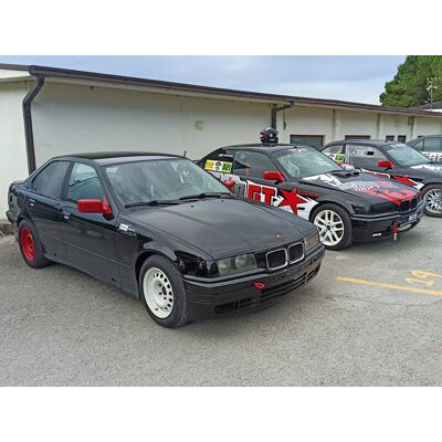 Smartbox A tutto gas nelle Marche: 2 ore al volante di una BMW 318 Smartbox A tutto gas nelle Marche: 2 ore al volante di una BMW 318