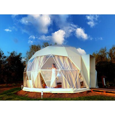 Smartbox Insolito soggiorno a Viterbo: 1 notte in Bolla geodetica con sauna e idromassaggio Smartbox Insolito soggiorno a Viterbo: 1 notte in Bolla geodetica con sauna e idromassaggio