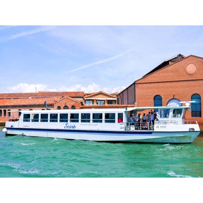 Smartbox Al cuore della laguna: tour giornaliero tra Murano, Burano e Torcello per 2 Smartbox Al cuore della laguna: tour giornaliero tra Murano, Burano e Torcello per 2