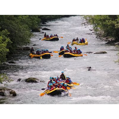 Smartbox Avventura in famiglia in Val di Sole: 2h di rafting per 3 persone Smartbox Avventura in famiglia in Val di Sole: 2h di rafting per 3 persone