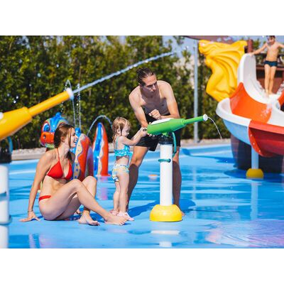 Smartbox Divertimento in famiglia: ingresso giornaliero per 2 adulti e 2 bambini ad Acquaworld Smartbox Divertimento in famiglia: ingresso giornaliero per 2 adulti e 2 bambini ad Acquaworld