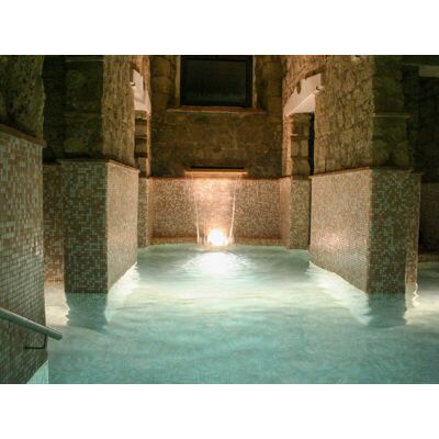 Smartbox Fuga in un relais toscano per 2 notti con accesso alla Spa termale Smartbox Fuga in un relais toscano per 2 notti con accesso alla Spa termale