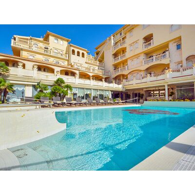 Smartbox Charme siciliano: 1 notte con cena e accesso Spa in hotel 4* a Giardini Naxos Smartbox Charme siciliano: 1 notte con cena e accesso Spa in hotel 4* a Giardini Naxos
