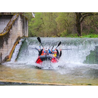 Smartbox Rafting di 2h 30min per 2 persone sui fiumi più belli dell'Umbria Smartbox Rafting di 2h 30min per 2 persone sui fiumi più belli dell'Umbria