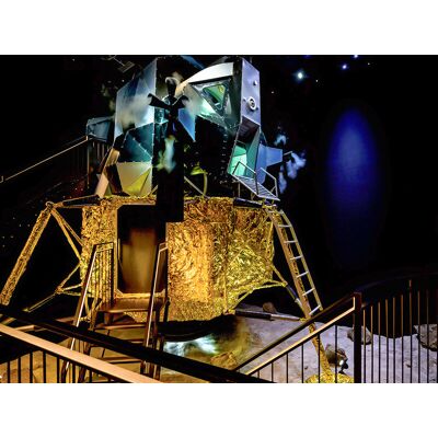SMARTBOX Esperienza Spaziale: 1 Notte nel Modulo Lunare Apollo 11 - Regalo SMARTBOX Esperienza Spaziale: 1 Notte nel Modulo Lunare Apollo 11 - Regalo