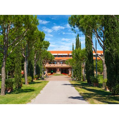 Smartbox 2 romantiche notti in Toscana con accesso Spa, cena e aperitivo per 2 Smartbox 2 romantiche notti in Toscana con accesso Spa, cena e aperitivo per 2