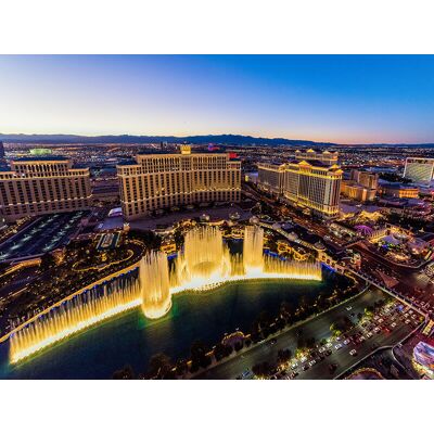 Smartbox Alla scoperta di Las Vegas: 3 notti in hotel 3* e volo sul Grand Canyon Smartbox Alla scoperta di Las Vegas: 3 notti in hotel 3* e volo sul Grand Canyon