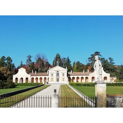 Smartbox 2 notti in Veneto con degustazione di vino e noleggio bici elettriche per 2 Smartbox 2 notti in Veneto con degustazione di vino e noleggio bici elettriche per 2