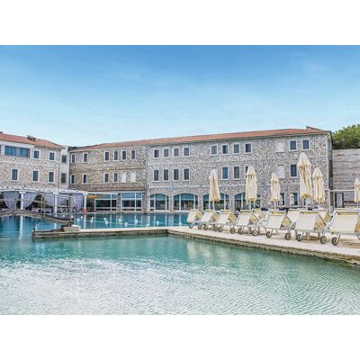 Smartbox Ingresso giornaliero Club Terme di Saturnia con Sorgente Termale e massaggio relax per 2 Smartbox Ingresso giornaliero Club Terme di Saturnia con Sorgente Termale e massaggio relax per 2