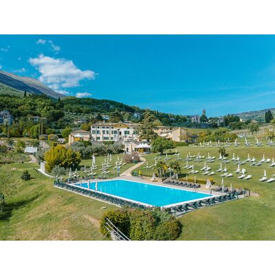 Smartbox 1 notte da favola in Villa o in Dimora di Charme con accesso alla Spa o degustazione Smartbox 1 notte da favola in Villa o in Dimora di Charme con accesso alla Spa o degustazione