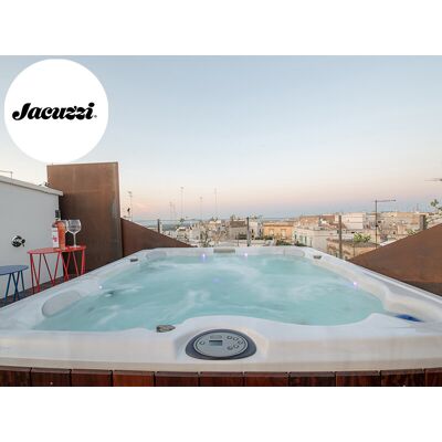 Smartbox Lusso e bollicine a Ostuni: 1 notte in Suite con Spa Jacuzzi sul balcone privato Smartbox Lusso e bollicine a Ostuni: 1 notte in Suite con Spa Jacuzzi sul balcone privato