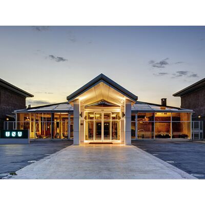 Smartbox Soggiorno da favola con UNAHOTELS: 1 notte tra lusso ed eleganza in rinomate città italiane Smartbox Soggiorno da favola con UNAHOTELS: 1 notte tra lusso ed eleganza in rinomate città italiane