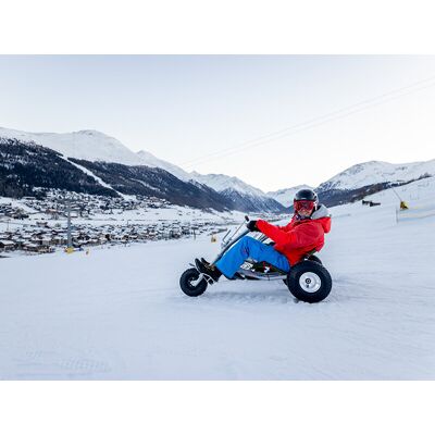 Smartbox Emozionante avventura sulla neve: 3 corse in Snowkart sulle piste di Livigno per 2 Smartbox Emozionante avventura sulla neve: 3 corse in Snowkart sulle piste di Livigno per 2