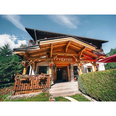 Smartbox Ai piedi del Monte Bianco con la famiglia: 1 notte con colazione a Chamonix Smartbox Ai piedi del Monte Bianco con la famiglia: 1 notte con colazione a Chamonix