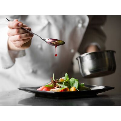 Smartbox Menù con specialità d'oca e vino in un raffinato ristorante a Cremona Smartbox Menù con specialità d'oca e vino in un raffinato ristorante a Cremona