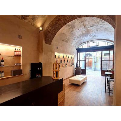 Smartbox Sapori toscani a casa tua: 2 bottiglie di vino e Olio Evo con consegna a domicilio Smartbox Sapori toscani a casa tua: 2 bottiglie di vino e Olio Evo con consegna a domicilio