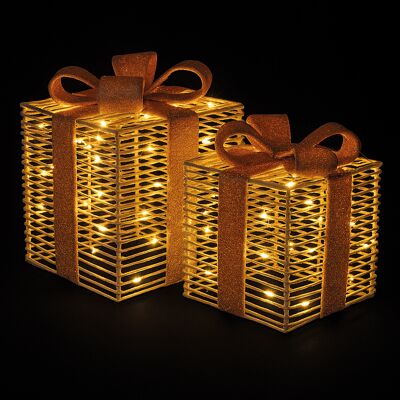 Galileo <p>Set 2 scatole regalo luminose a batteria, fiocco in tessuto dorato, Santa's House</p> Galileo <p>Set 2 scatole regalo luminose a batteria, fiocco in tessuto dorato, Santa's House</p>