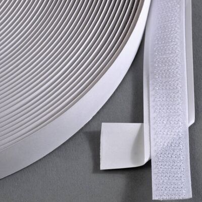 SPRINTIS 1 Rotolo - Nastro a strappo autoadesivo, uncino (maschio) (rotolo con 25 m) 20 mm bianco, nylon poliestere SPRINTIS 1 Rotolo - Nastro a strappo autoadesivo, uncino (maschio) (rotolo con 25 m) 20 mm bianco, nylon poliestere