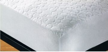 Coprimaterasso Assorbente Trapuntato Imbottito, fascia elastica (170x200 cons 3gg) Coprimaterasso Assorbente Trapuntato Imbottito, fascia elastica (170x200 cons 3gg)