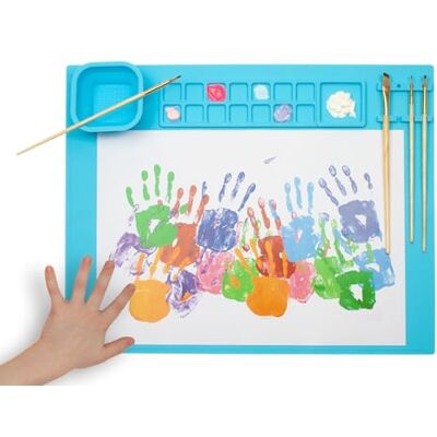 WEDO Tappetino da pittura in silicone con campi misti, tazza pieghevole e portapennelli, colore azzurro, dimensioni ca. 50,5 x 40,3 x 0,8 cm WEDO Tappetino da pittura in silicone con campi misti, tazza pieghevole e portapennelli, colore azzurro, dimensioni ca. 50,5 x 40,3 x 0,8 cm