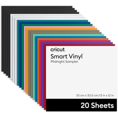 Cricut Adesivo permanente Smart Vinyl senza tappetino da taglio, gamma Midnight 33 cm x 30,5 cm (13 pollici x 12 in), 20 pz. Cricut Adesivo permanente Smart Vinyl senza tappetino da taglio, gamma Midnight 33 cm x 30,5 cm (13 pollici x 12 in), 20 pz.