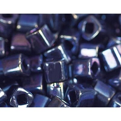 TOHO Perline giapponesi cubo metallico blu/lilla 4mm. 100 g. TOHO Perline giapponesi cubo metallico blu/lilla 4mm. 100 g.