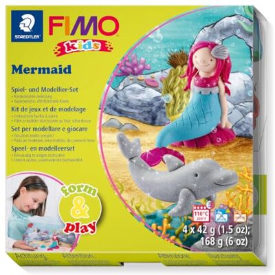 Staedtler FIMO Kids 8034 Set Sirena – 4 x 42 g con attrezzo Pasta da forno con tonalità glitter, bastoncino & foglio creativo – modellazione sirena divertente – Art.-Nr. 8034 12 LY Staedtler FIMO Kids 8034 Set Sirena – 4 x 42 g con attrezzo Pasta da forno con tonalità glitter, bastoncino & foglio creativo – modellazione sirena divertente – Art.-Nr. 8034 12 LY