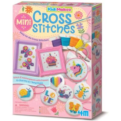 4M KidzMaker Mini Punto Croce – Kit Creativo per Bambini con 2 Cornici, 6 Ciondoli e 1 Portachiavi, Impara il Ricamo a Punto Croce, Hobby Creativo e STEM, Dai 5 Anni 4M KidzMaker Mini Punto Croce – Kit Creativo per Bambini con 2 Cornici, 6 Ciondoli e 1 Portachiavi, Impara il Ricamo a Punto Croce, Hobby Creativo e STEM, Dai 5 Anni
