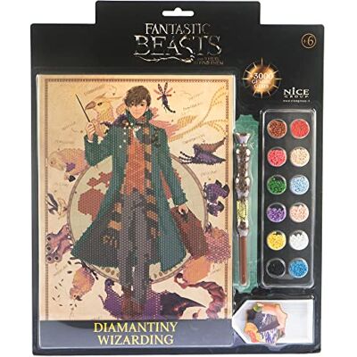 DIAMANTINY Animali Fantastici Wizarding Dinasty Newt Kit crea il Mosaico, Attività Crystal Art, Diamond Painting, 1 Quadro A4 DIAMANTINY Animali Fantastici Wizarding Dinasty Newt Kit crea il Mosaico, Attività Crystal Art, Diamond Painting, 1 Quadro A4